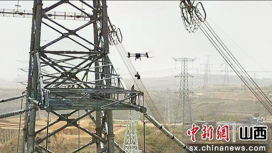 山西：百米高空 无人机首次精准穿塔运送接地线:焊线机

